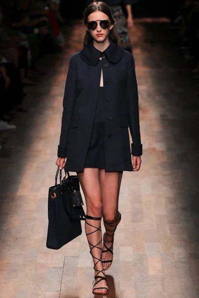 Look 2